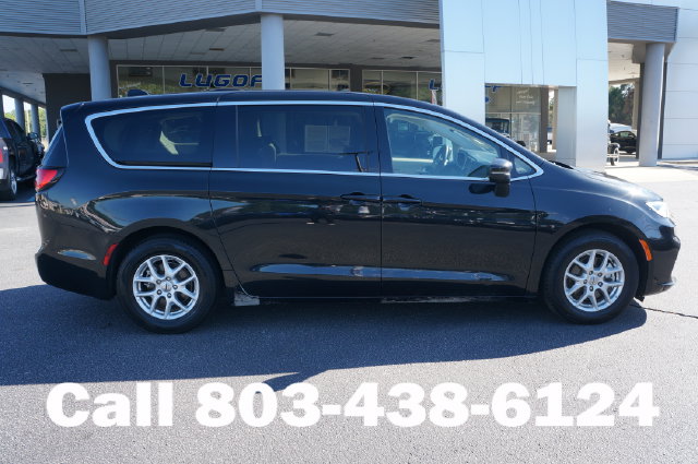 Used 2023 Chrysler Pacifica Touring L Van Passenger Van