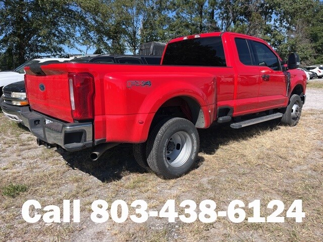 2023 Ford F-350 XLT photo 2