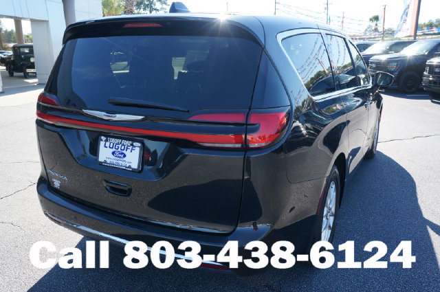 Used 2023 Chrysler Pacifica Touring L Van Passenger Van