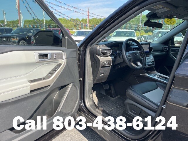 2023 Ford Explorer XLT photo 4