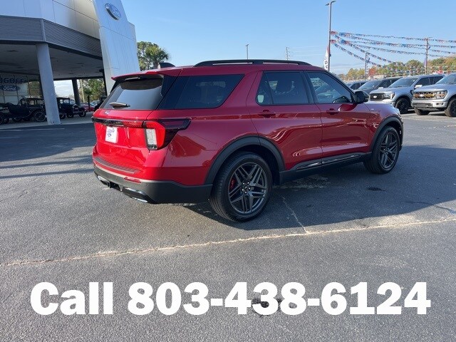 2025 Ford Explorer ST-Line photo 2