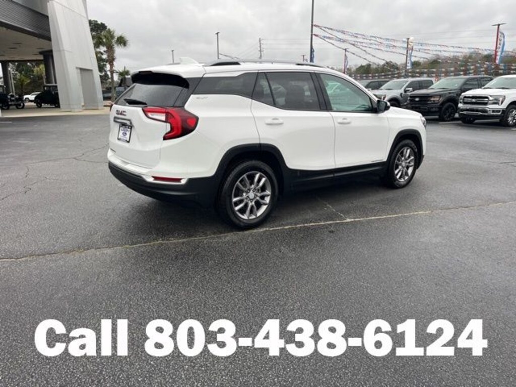 Used 2024 GMC Terrain SLT SUV