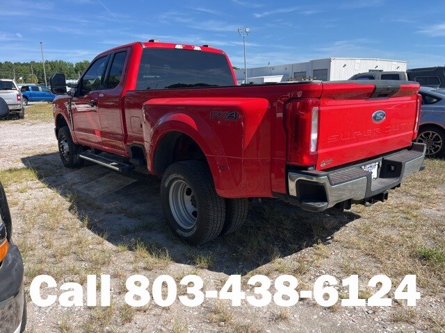 2023 Ford F-350 XLT photo 3