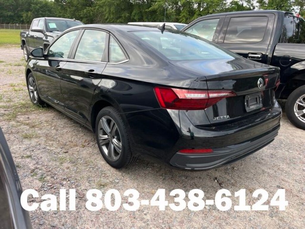 Used 2024 Volkswagen Jetta 1.5T SE Sedan
