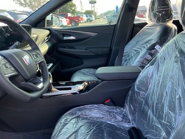 2026 Buick Envista Sport Touring - Photo 8