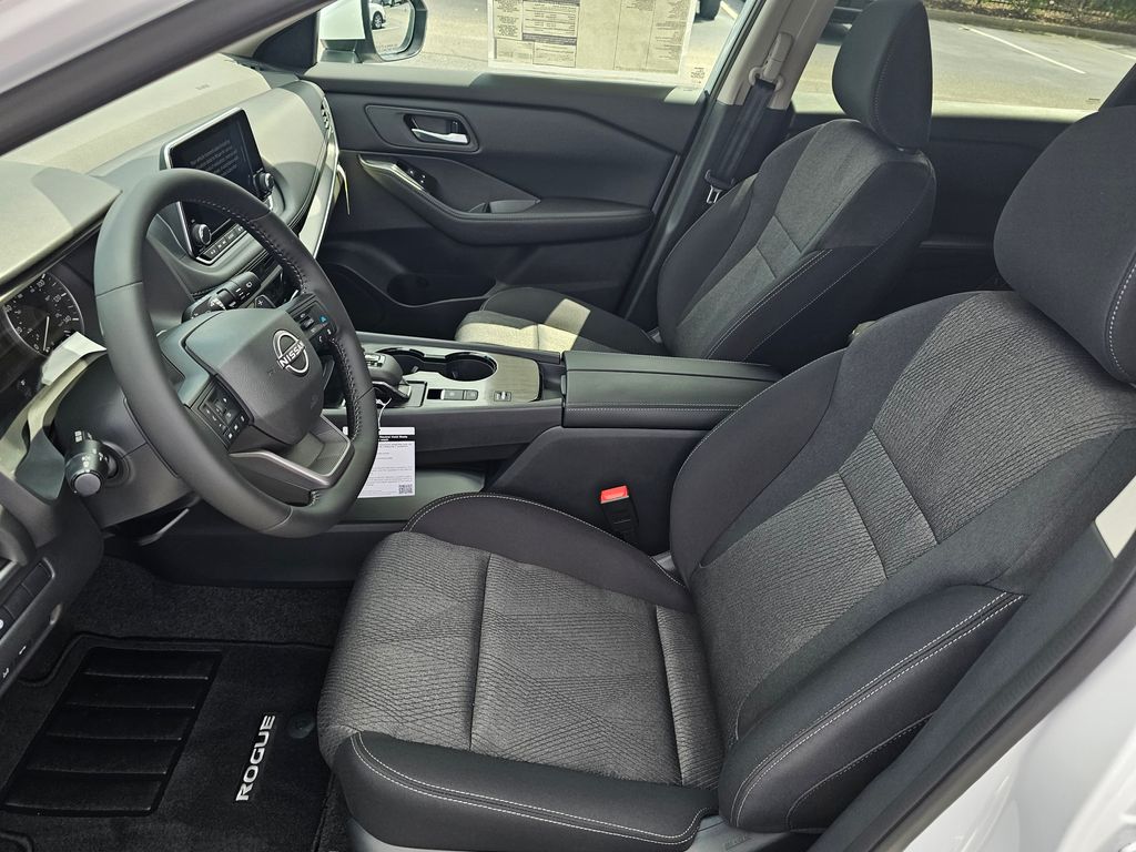 2026 Nissan Rogue SV - Photo 15