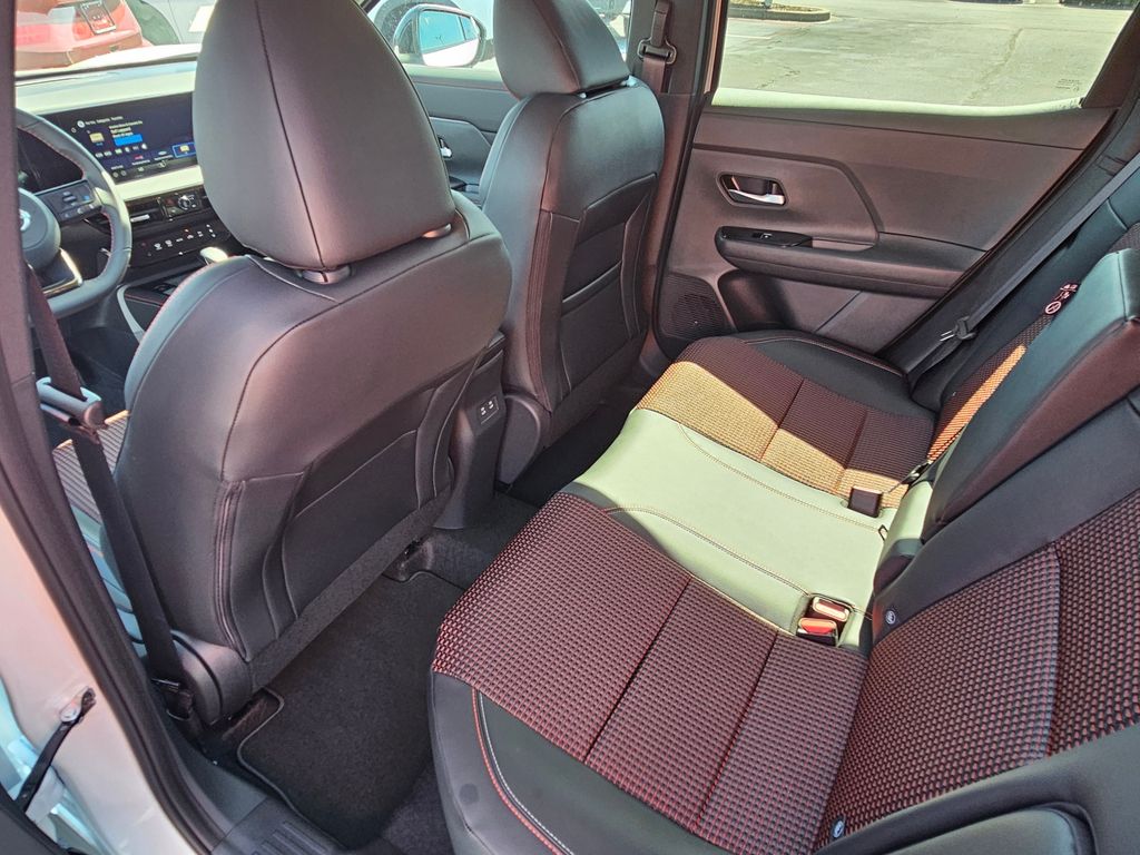 2026 Nissan KICKS SR - Photo 11