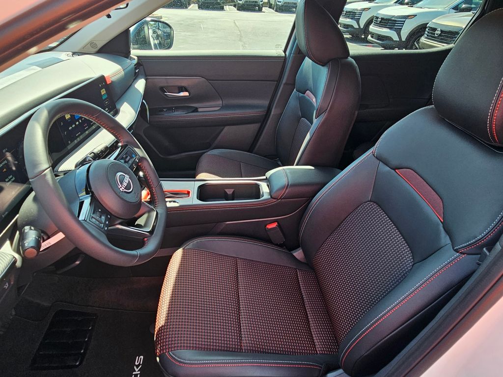 2026 Nissan KICKS SR - Photo 14