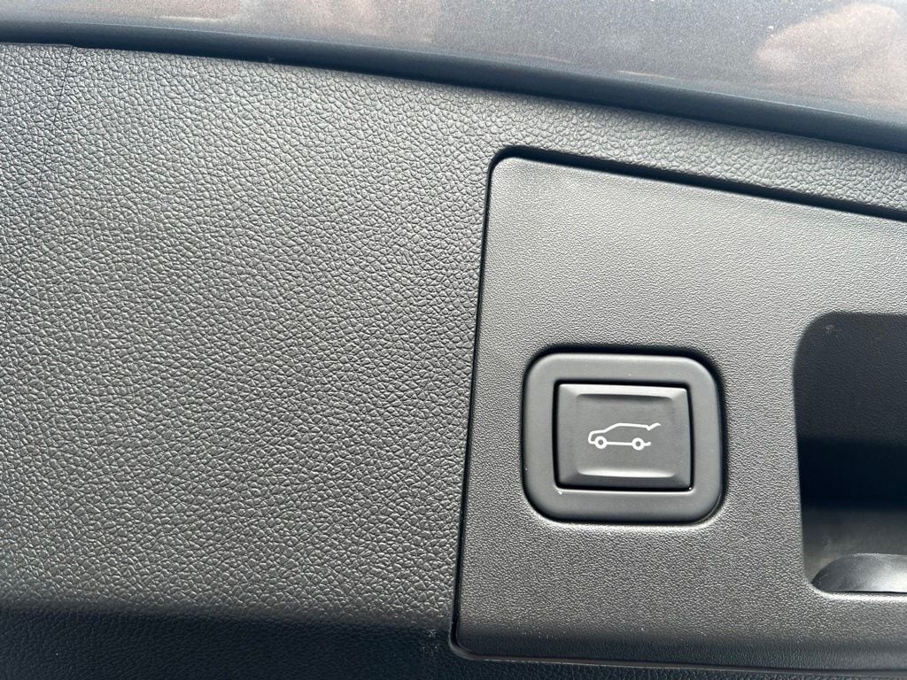 2024 Cadillac XT4 Sport - Photo 27