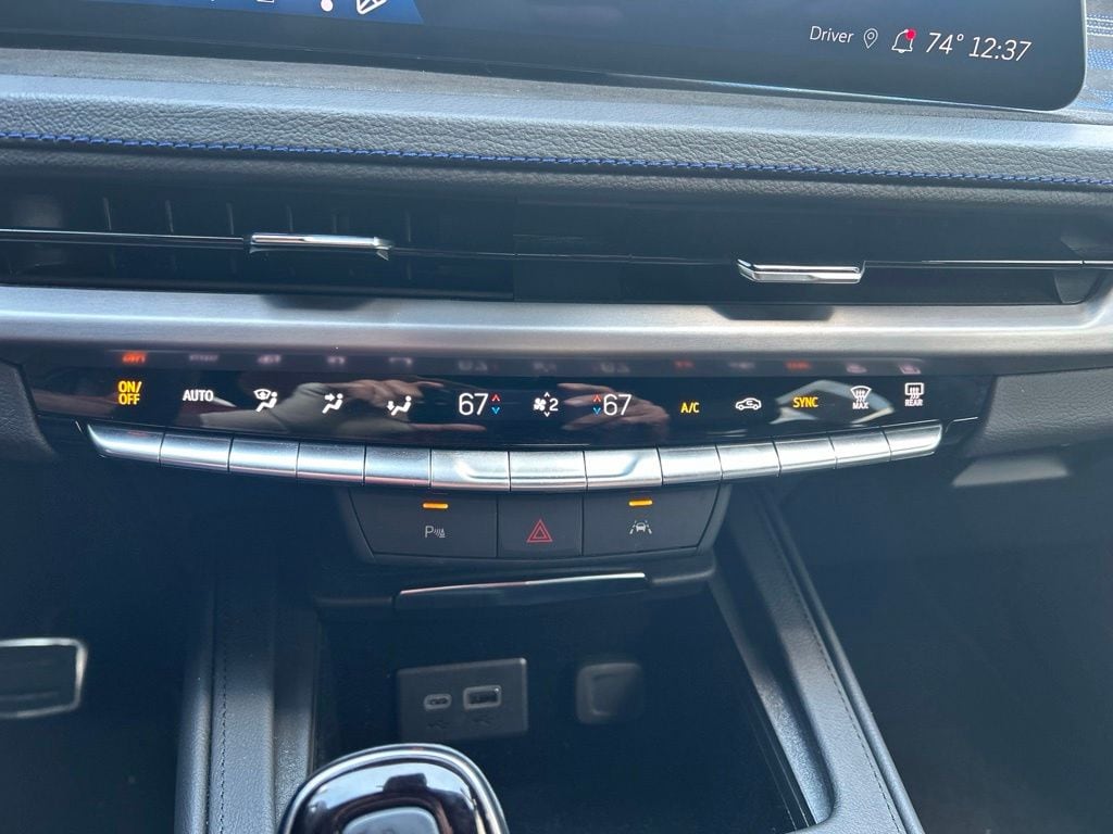2024 Cadillac XT4 Sport - Photo 14