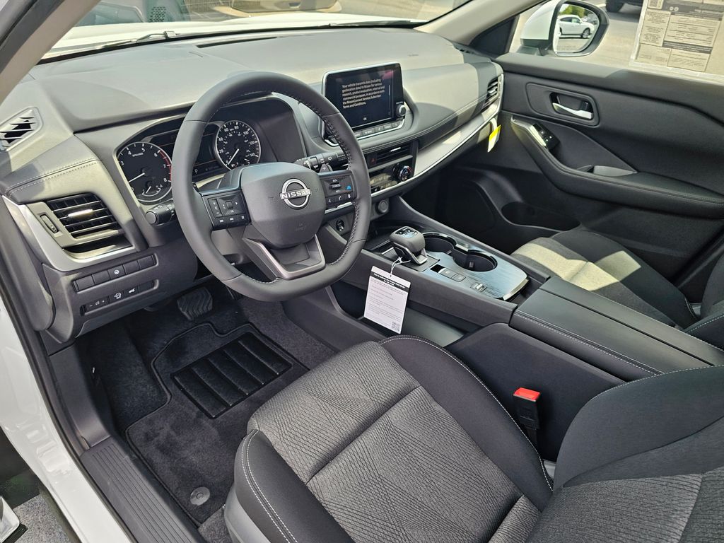 2026 Nissan Rogue SV - Photo 16