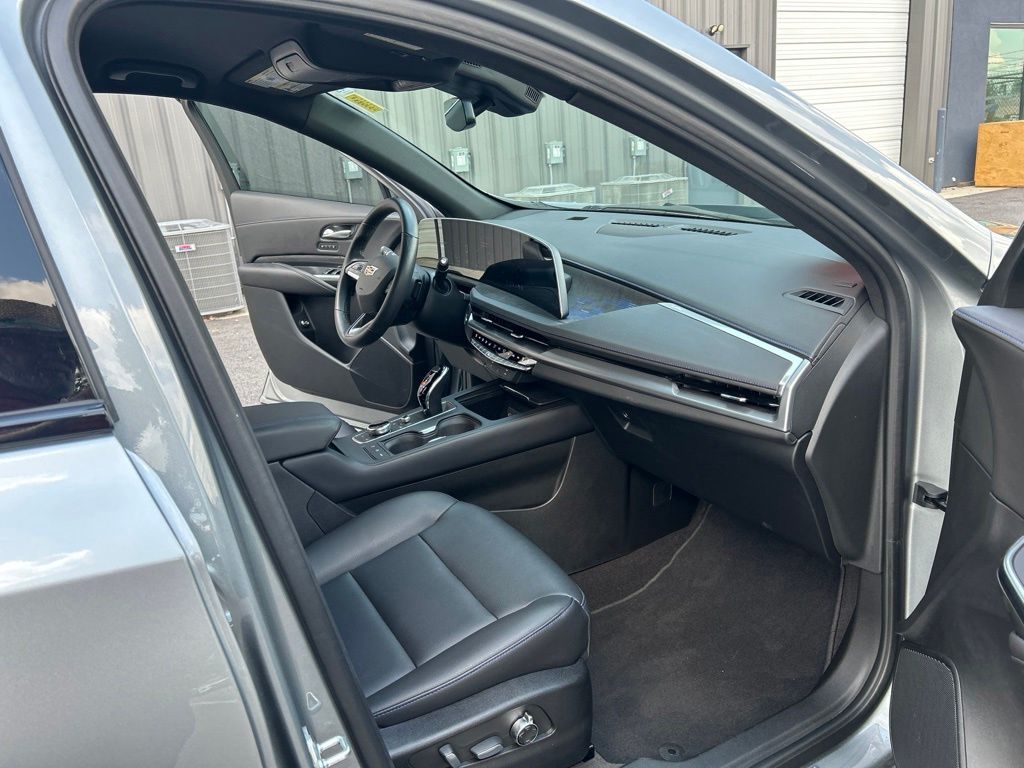 2024 Cadillac XT4 Sport - Photo 29
