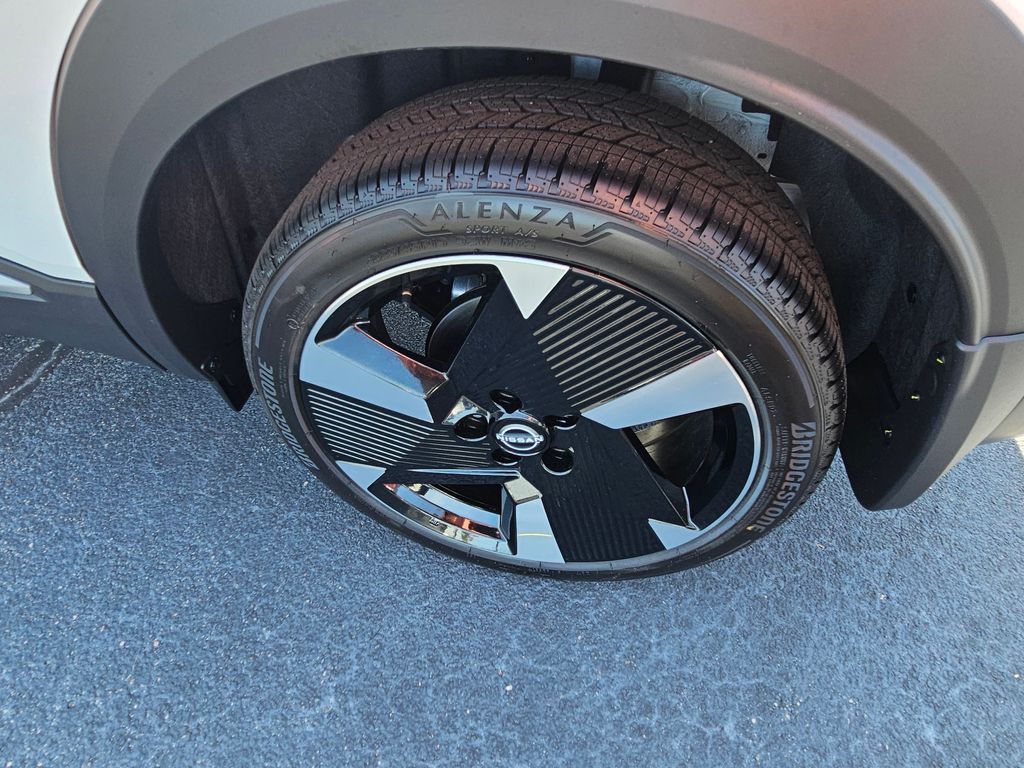 2026 Nissan KICKS SR - Photo 9