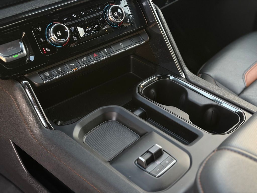 2024 GMC Sierra 2500HD AT4 - Photo 23