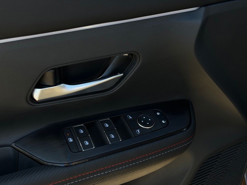 2026 Nissan KICKS SR - Photo 13