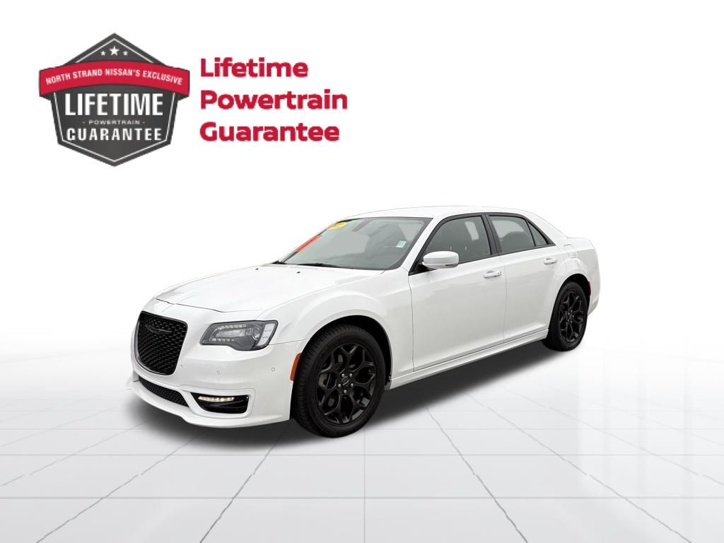 2022 Chrysler 300 Touring L AWD's photo