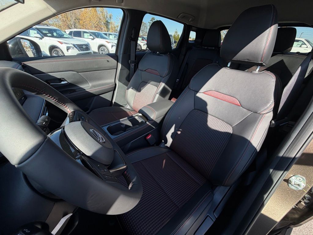 2026 Nissan KICKS SR - Photo 12