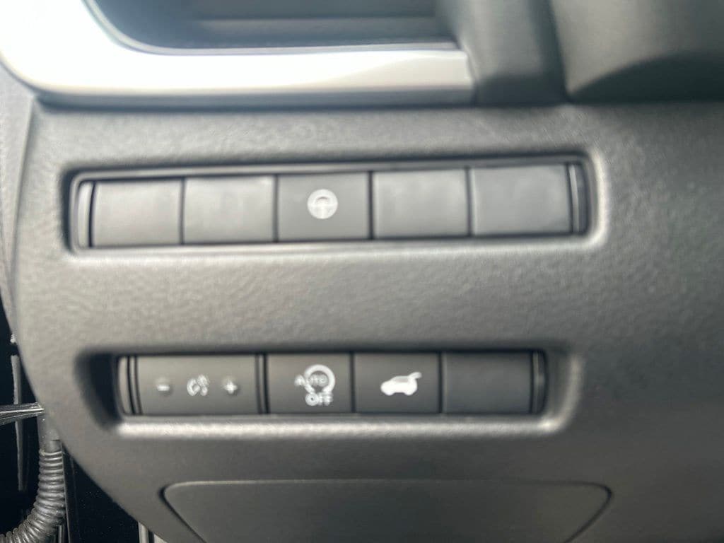 2026 Nissan Rogue SV - Photo 16