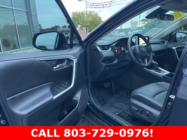 2024 Toyota RAV4 XLE Premium photo 4