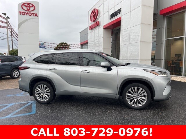 2024 Toyota Highlander Platinum photo 2