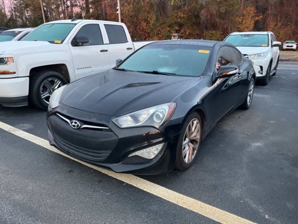 Used 2013 Hyundai Genesis Coupe 3.8 Grand Touring w/Tan Leather Coupe