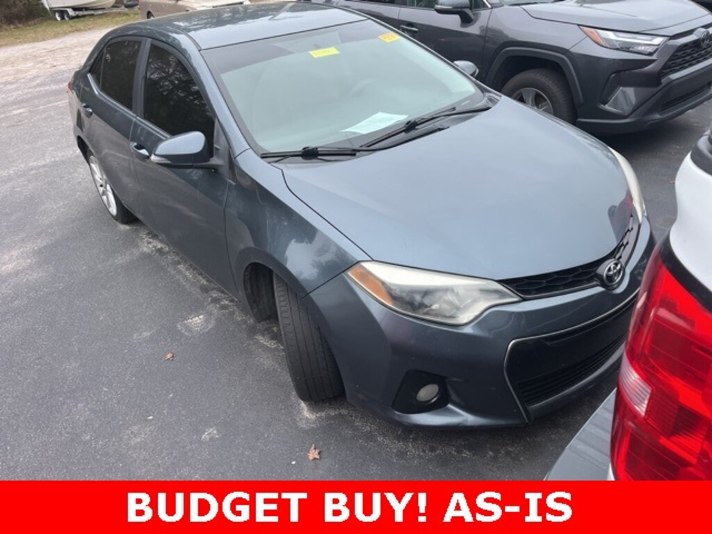 Used 2015 Toyota Corolla LE Sedan