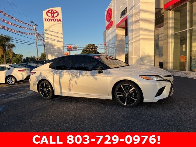 2020 Toyota Camry XSE photo 2