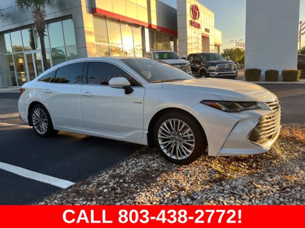 Used 2021 Toyota Avalon Hybrid Limited Sedan