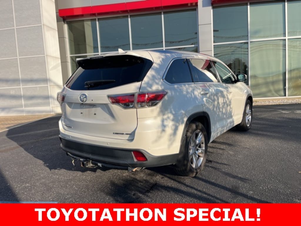 Used 2016 Toyota Highlander Limited Platinum V6 SUV