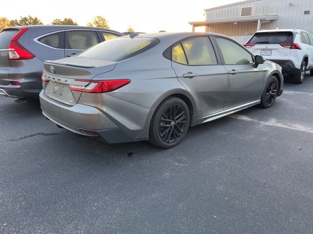 2025 Toyota Camry SE photo 2