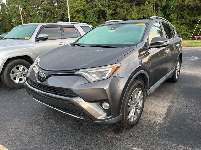 2017 Toyota RAV4 Limited photo 2