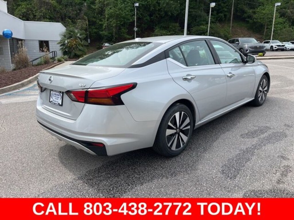 Used 2022 Nissan Altima 2.5 SV Sedan