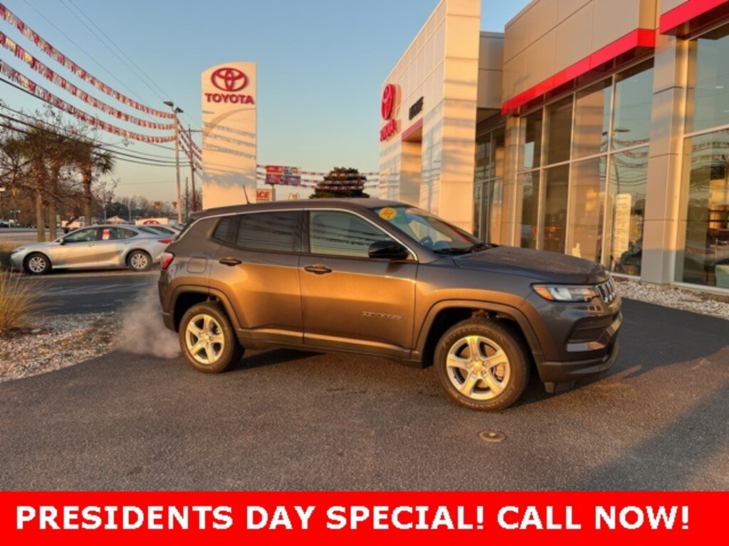 Used 2023 Jeep Compass Sport SUV
