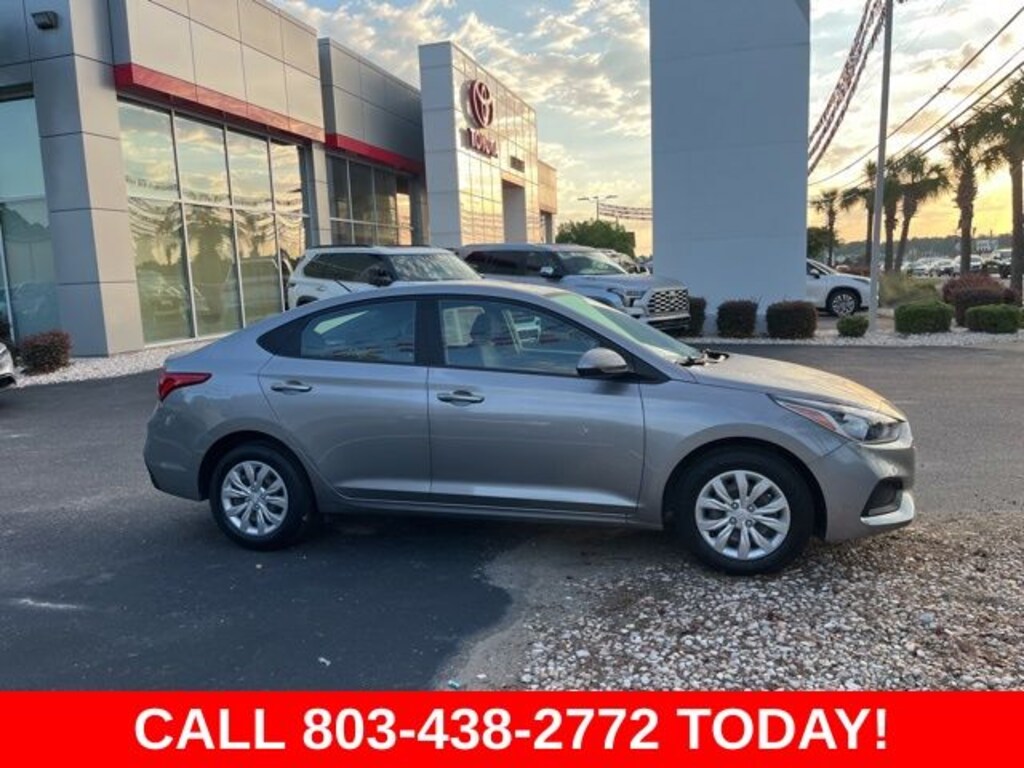 Used 2022 Hyundai Accent SE Sedan