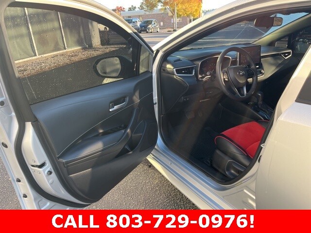 2025 Toyota Corolla SE photo 4