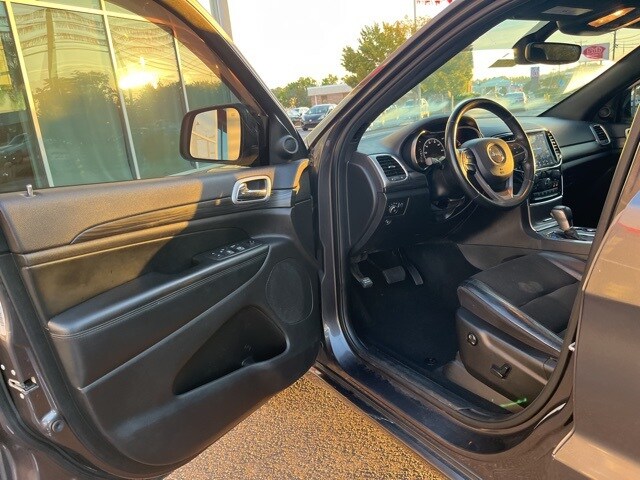 2019 Jeep Grand Cherokee Altitude photo 4