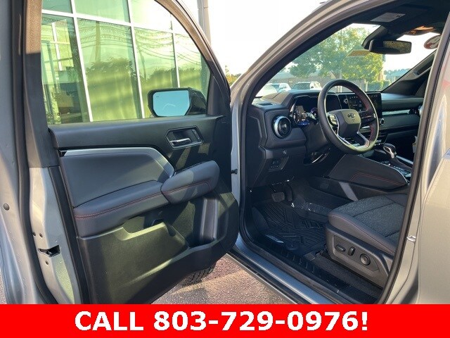 2024 Chevrolet Colorado Z71 photo 3