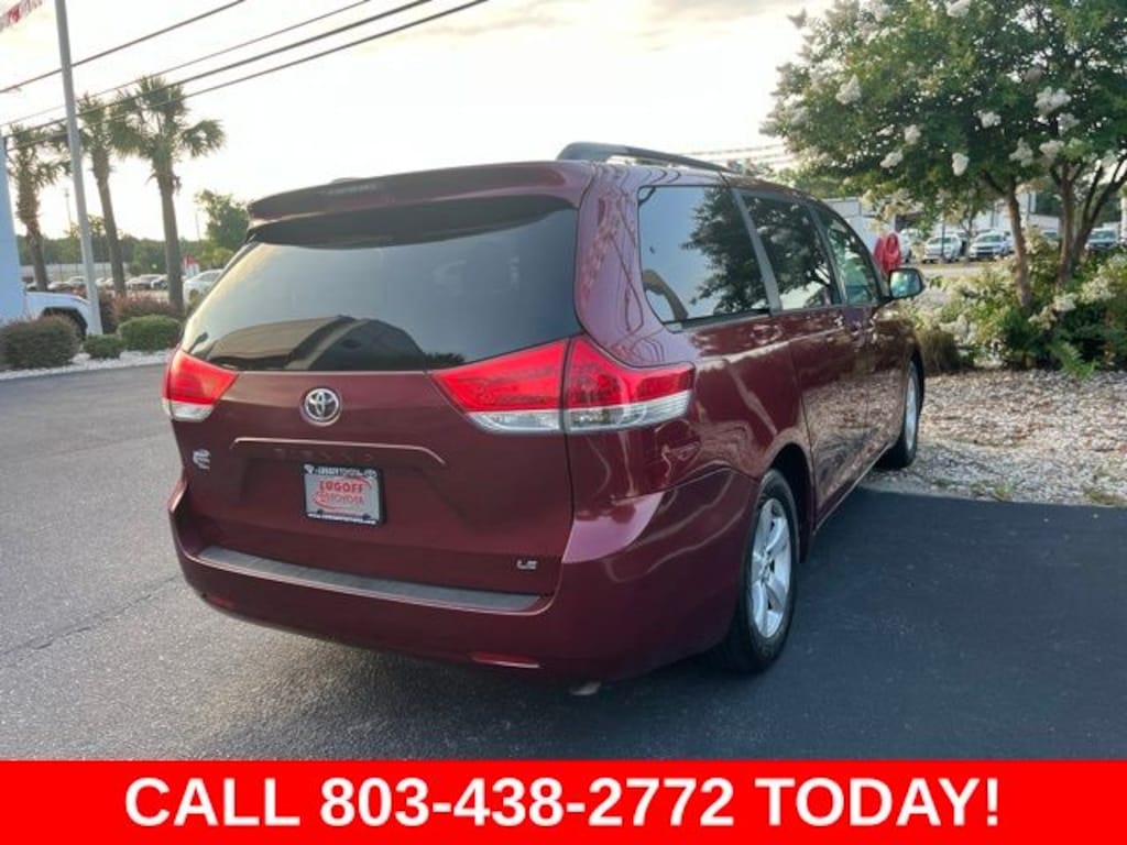 Used 2014 Toyota Sienna LE Van