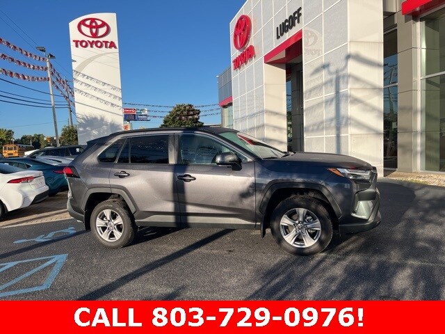 2024 Toyota RAV4 XLE photo 2