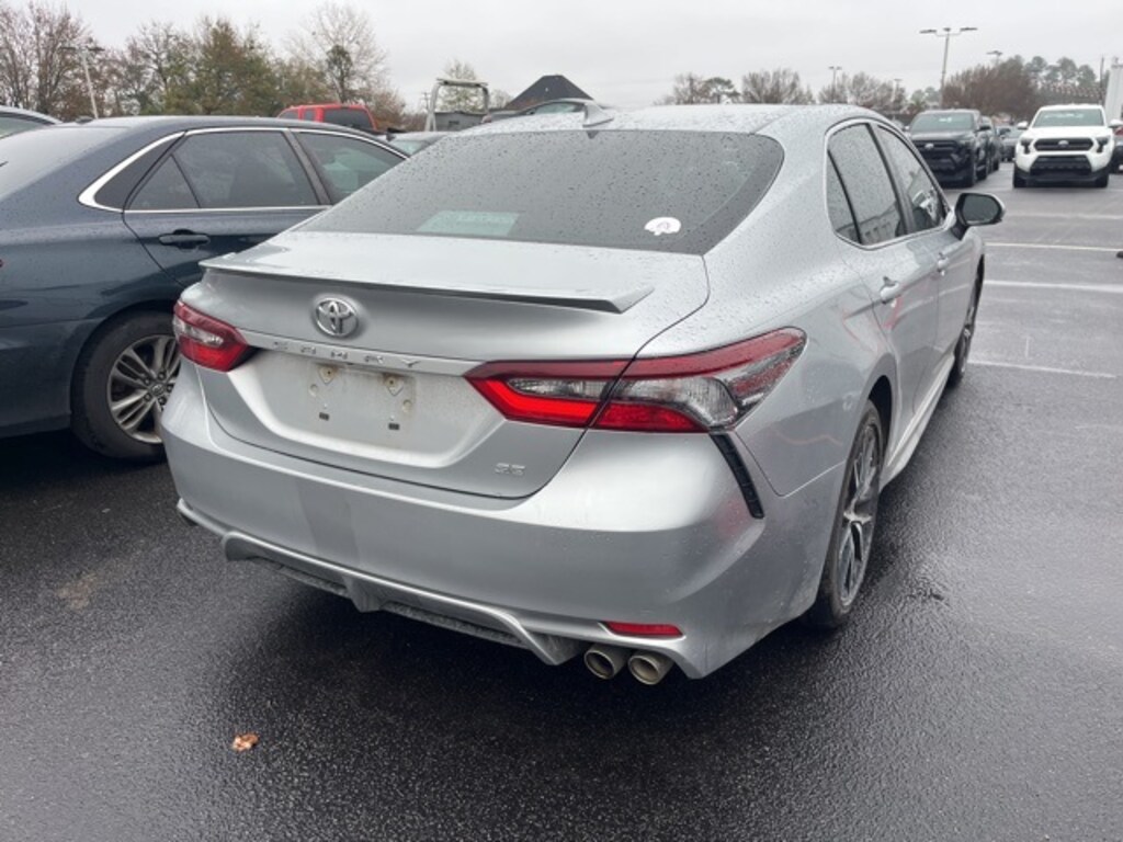 Used 2023 Toyota Camry SE Sedan
