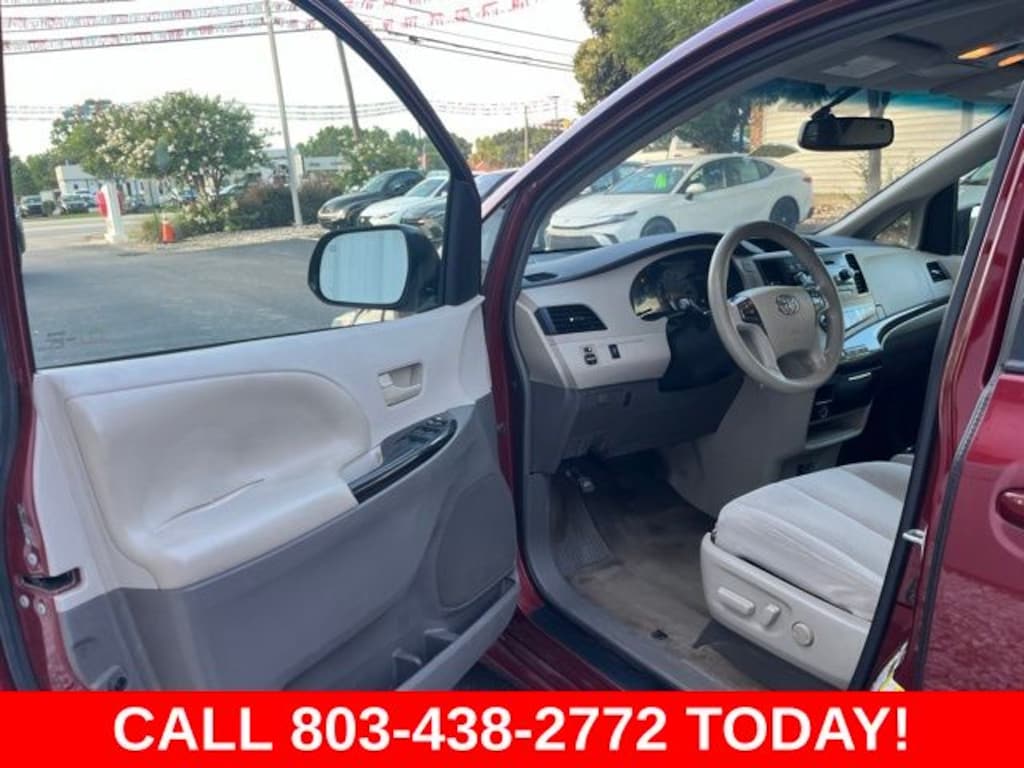 Used 2014 Toyota Sienna LE Van