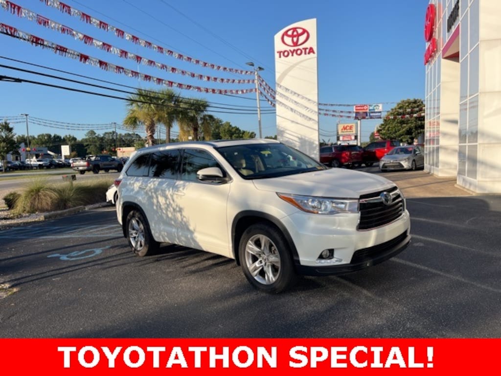 Used 2016 Toyota Highlander Limited Platinum V6 SUV