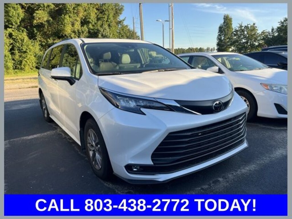Used 2026 Toyota Sienna XLE Van Passenger Van