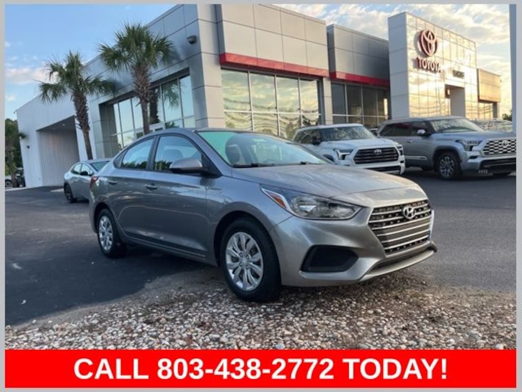 Used 2022 Hyundai Accent SE Sedan