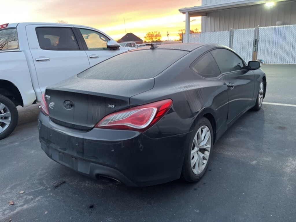 Used 2013 Hyundai Genesis Coupe 3.8 Grand Touring w/Tan Leather Coupe