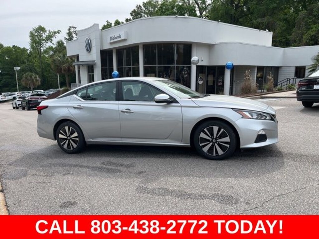 Used 2022 Nissan Altima 2.5 SV Sedan