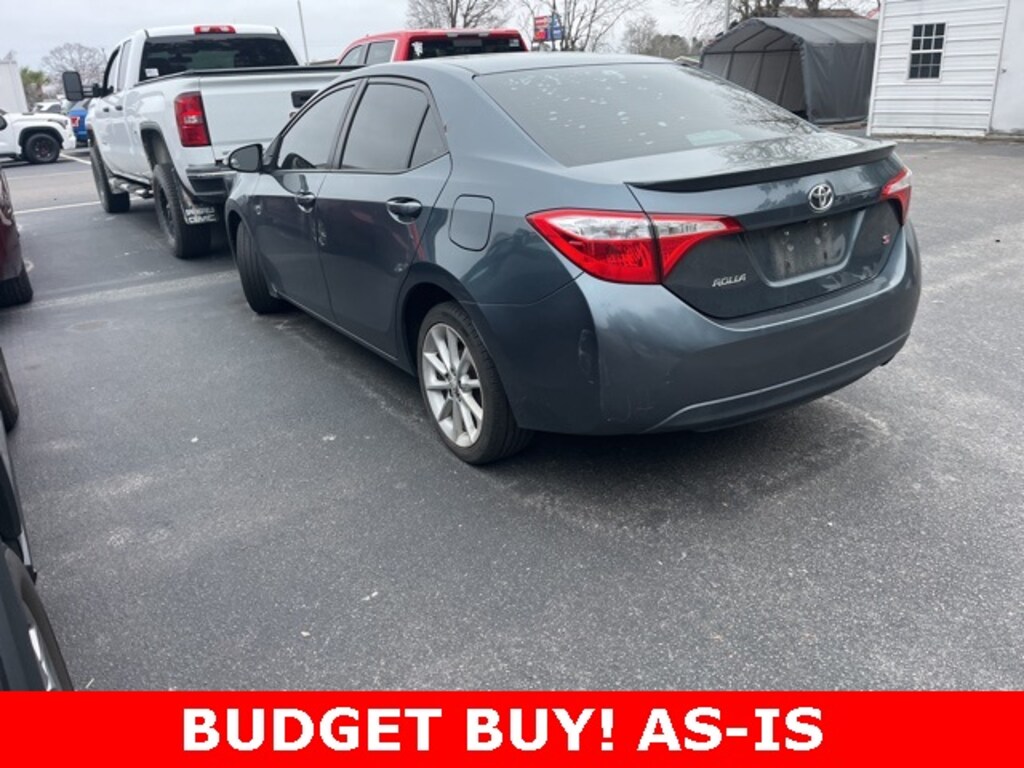 Used 2015 Toyota Corolla LE Sedan