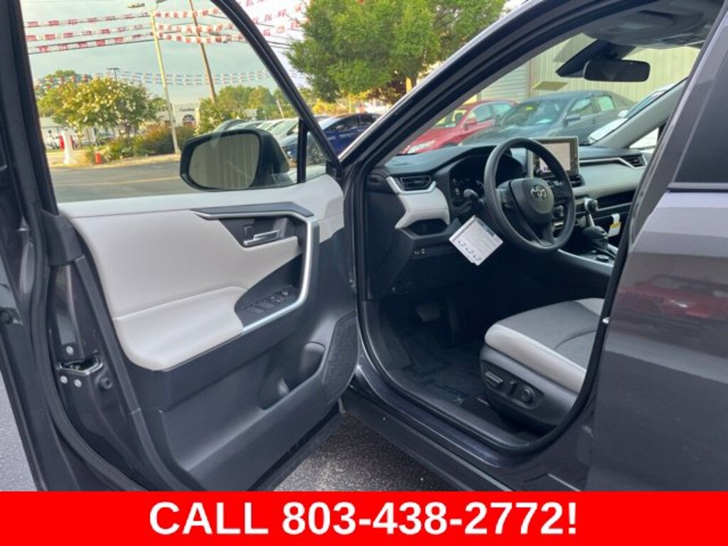 Used 2025 Toyota RAV4 Hybrid XLE SUV