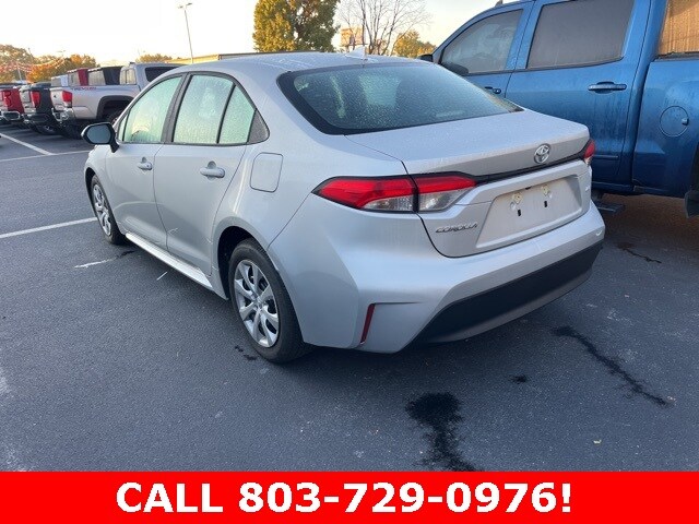 2025 Toyota Corolla LE photo 3