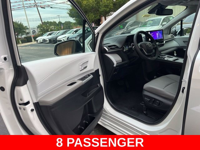 Used 2026 Toyota Sienna XLE Van Passenger Van